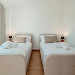 Vila Trieste - *