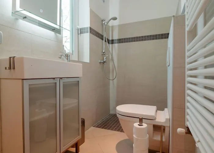 Βίλα Trieste - *